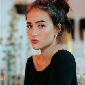 Meet your Posher, Whitney